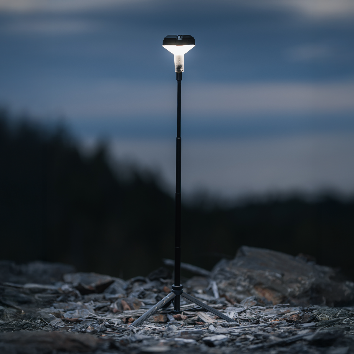 LightRanger 800 Lumen Ultra-compact Telescoping Camp Light