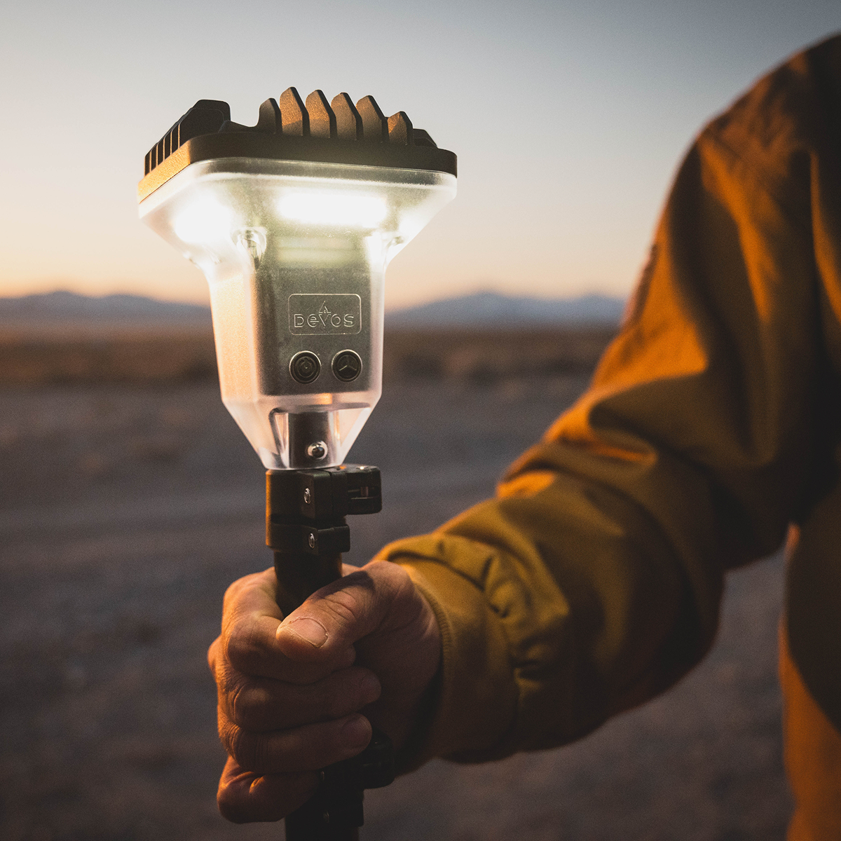 The LightRanger 2000 is the ultimate telescoping LED lantern.