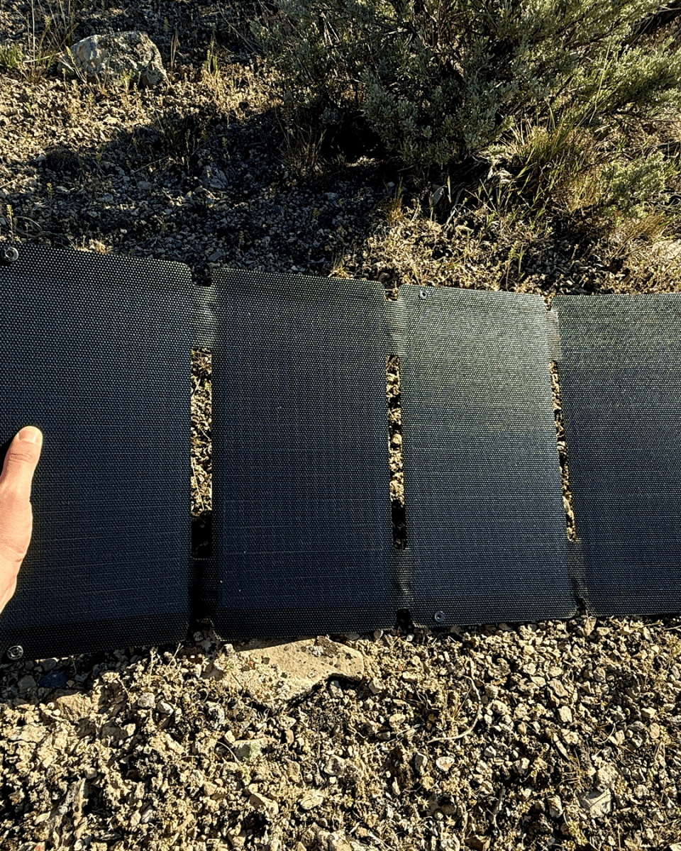 40 Watt Folding Solar Panel (4 - panel) - Devos Outdoor